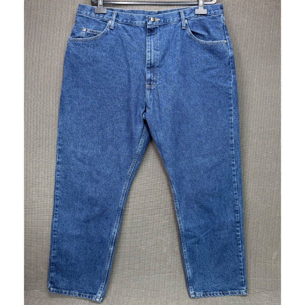 Wrangler Mens Size 42 X 32 Blue Relaxed Fit Straight Leg Jeans Classic Denim